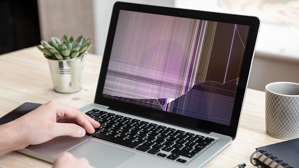 Kırık MacBook Retina ekran